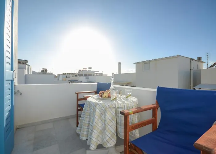 Daire Mike's Naxos City